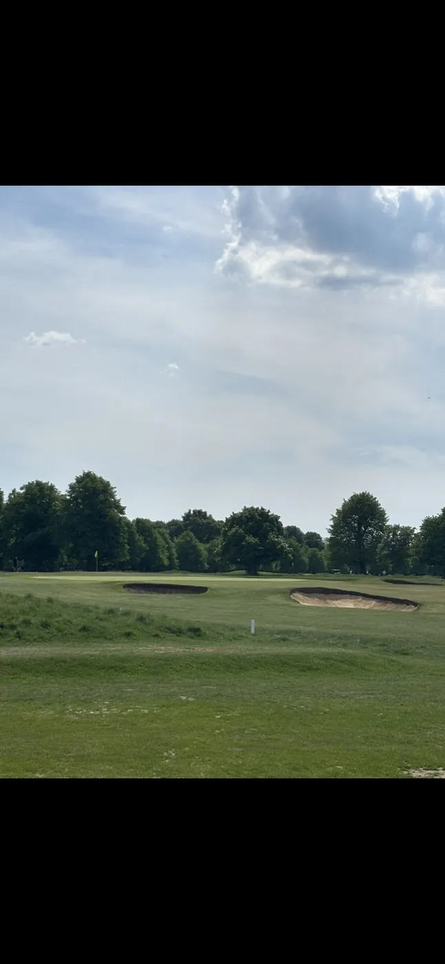 Hampton Court golf course for beginner golfers